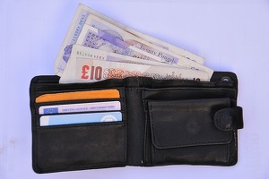Inflația din Marea Britanie a urcat la cel mai înalt nivel din ultimii aproape 2 ani. Lira se îndreaptă spre 1,23 dolari