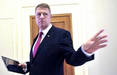 Iohannis anunță că semnează majorarea salariilor în educație și sănătate