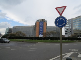 Mesaj de la Comisia Europeană: Românii să nu se teamă de o Europă cu mai multe viteze; nu înseamnă o nouă excludere