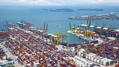 Exporturile de produse românești au urcat cu 5,4% în februarie, în timp ce importurile au avansat cu 5,5%
