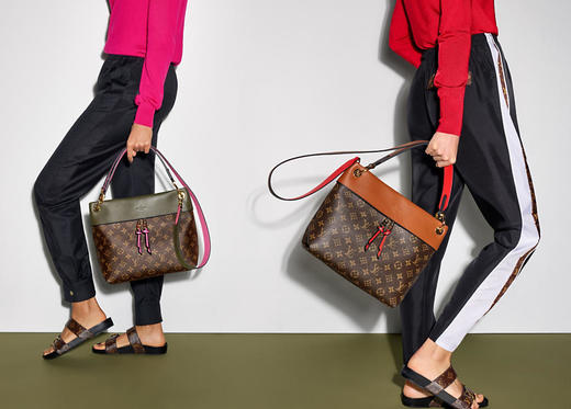 The Guardian scrie că grupul Louis Vuitton fabrică de fapt în Cisnădie pantofii "Made in Italy"