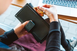 Netopia a procesat aproape 5 milioane de plăți digitale în primul semestru al anului. Tot mai mulți români își achită online taxele și impozitele