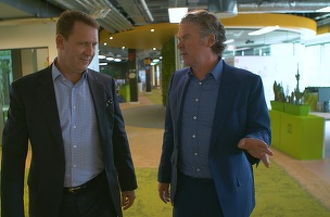 Tranzacție pe piața de outsourcing: TELUS Internațional preia Voxpro, ambele prezente și în România