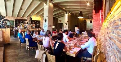Circa 15% dintre clienții restaurantelor Red Angus vin prin agențiile de turism