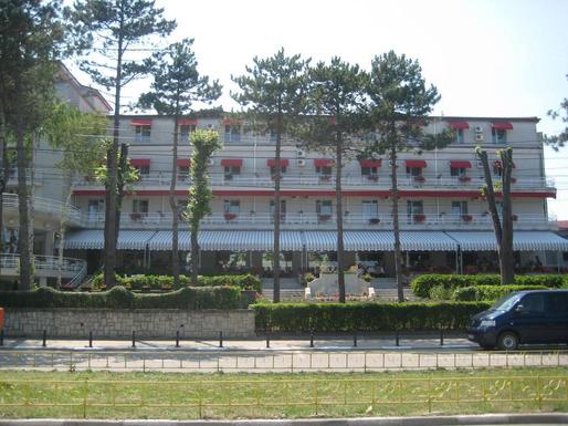 Hotelul Astoria din Eforie Nord, cumpărat în toamnă de Hermes de la Copos, a fost deja închiriat de o companie locală, cu 85.000 de euro pe an
