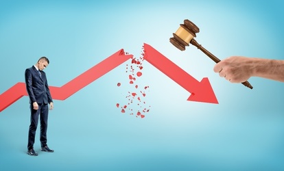 Insolvențele – mai puține, dar mai relevante. Capitalul distrus pe piața „băieților deștepți” din energie a ajuns pe radarul asiguratorilor de credit. Nimic nu vine din urmă