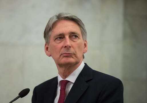 Hammond vede lumina de la capătul tunelului pentru economia Marii Britanii
