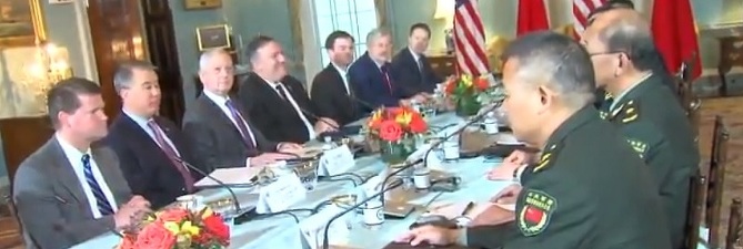 SUA și China nu-și ascund diferendele și avertismentele, într-o reuniune ministerială la Washington, dar vor să evite un nou ”Război Rece”