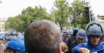 Sute de angajați au protestat în fața fabricii de vagoane marfă din Arad, nemulțumiți de salarii