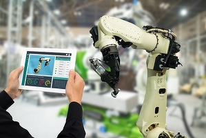 Facebook strânge date despre oameni, Europa vrea să controleze datele despre roboți