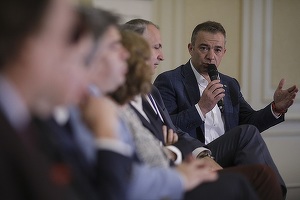 Conferința Profit.ro HR-Piața Muncii. Daniel Mischie, CEO City Grill: Mulți angajați străini fug de la muncă după câteva luni. Dacă găsesc un nepalez pentru spălat de vase, durează jumătate de an să-l aduc în România. Ce solicită autorităților
