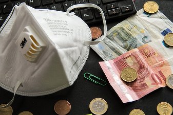 ULTIMA ORĂ INFOGRAFIC - BCR vede o recesiune severă în România și explozia deficitului bugetar. Șomajul ajunge la aproape 11%. Crește riscul retrogradării țării la categoria junk 