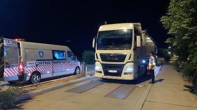 FOTO Controale ale vehiculelor de transport marfă care merg spre sau dinspre Portul Constanța. Amenzi de peste un milion de lei