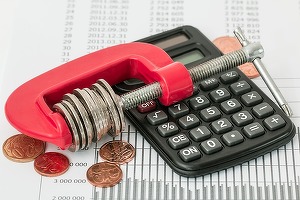 Banca Transilvania - Perspective macroeconomice România 2022. Euro se duce spre 5 lei