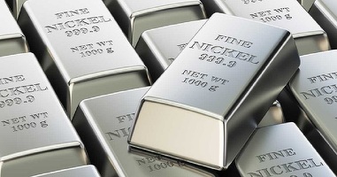 Prețul nichelului a scăzut din nou vineri cu procentul maxim admis, de 12%
