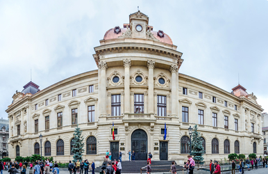 GRAFICE Românii nu mai pariază pe leu decât pentru împrumuturi. Depozitele în lei scad în premieră, creditarea accelerează
