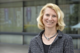 Economista-șefă a BERD și amânarea ratelor: Guvernele în căutare de popularitate, inclusiv în România, adoptă măsuri care afectează băncile și avantajează marii proprietari. Miopia este un produs secundar al democrației!