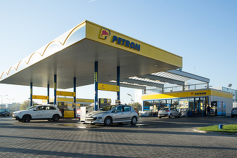 Noi ieftiniri. Motorina a coborât sub 8 lei în toate stațiile liderului pieței, benzina se apropie de 6,5 lei. Prețuri atât de mici la carburanți n-au mai fost înregistrate de la începutul lunii februarie