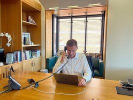 Noul ministru britanic de Finanțe, Jeremy Hunt, schimbă radical politica fiscală anunțată de premierul Truss. Unele impozite vor crește. Truss se luptă să-și salveze funcția pe care o deține de puțin peste o lună