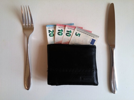 Sindicatele din industria alimentară fac apel la boicotarea companiilor cu acționariat austriac
