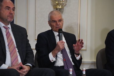 Profit Financial.forum - Directorul general First Bank: Nu suntem într-o situație de criză financiară. Nu e treaba guvernului să protejeze pe toată lumea de creșterea dobânzilor și a inflației, guvernul trebuie să scadă deficitele
