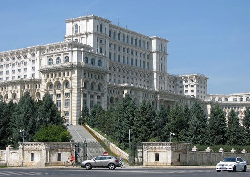 Bucureștiul conduce detașat în topul contribuției unităților administrativ-teritoriale la schimburile comerciale ale României