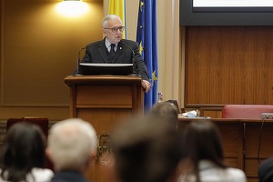 Cum explică Isărescu excedentul de lichiditate din peste 60 de miliarde de lei: Vin Finanțele și schimbă sume mari. Nu s-a dus în curs – anul trecut chiar am cumpărat valută