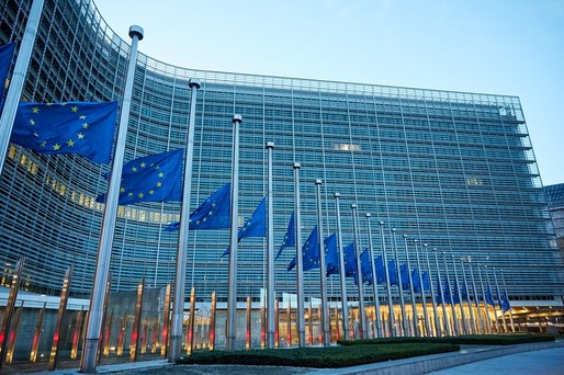 China și UE au convenit să înceapă discuțiile cu privire la impunerea de tarife suplimentare importurilor de vehicule electrice chineze