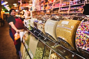 Piața muncii din România după 6 luni. Retailul are cea mai mare nevoie de angajați. "Nu la fel de tentați sunt de opțiunile pe care le au în afara țării."