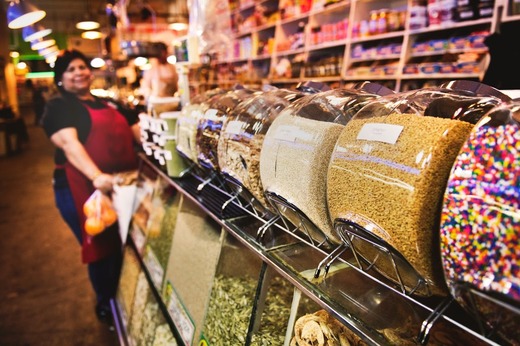 Piața muncii din România după 6 luni. Retailul are cea mai mare nevoie de angajați. "Nu la fel de tentați sunt de opțiunile pe care le au în afara țării."