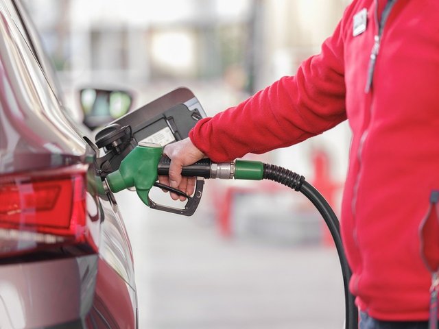 ULTIMA ORĂ Inflația crește semnificativ în iulie, după majorarea accizelor la carburanți ULTIMA ORĂ Inflația crește semnificativ în iulie, după majorarea accizelor la carburanți