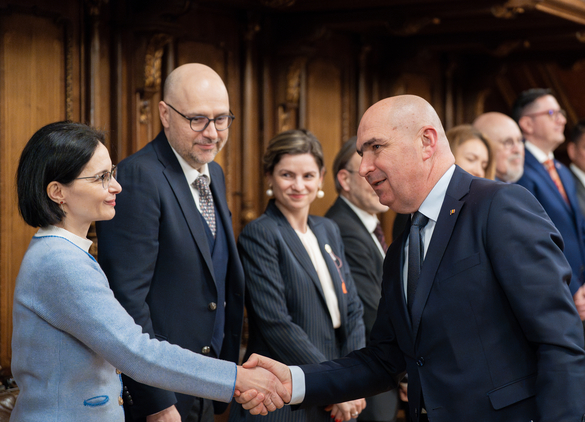 FOTO Bolojan a discutat cu oamenii de afaceri străini despre reducerea birocrației și nevoile de investiții în România