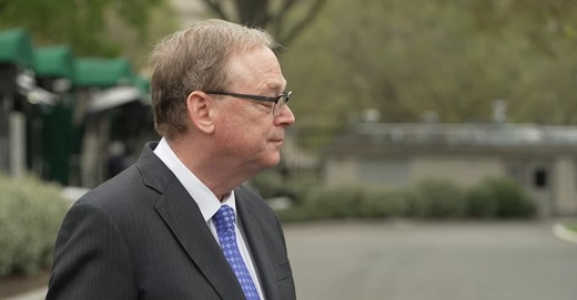 Consilierul lui Trump Kevin Hassett susține că ”recesiunea este exclusă” și anunță ”oferte uimitoare” de acorduri comerciale