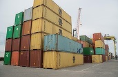 Deficitul comercial al SUA atinge un nivel record
