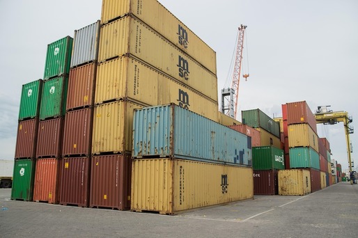 Deficitul comercial al SUA atinge un nivel record