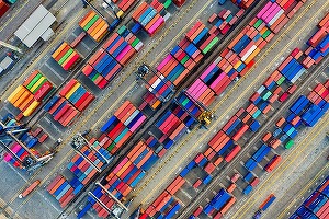 FOTO Lecția poloneză pentru România: Producția o faci în țară. Nu vinzi materie primă. România primește subvenții pentru cereale, dar importă biscuiți