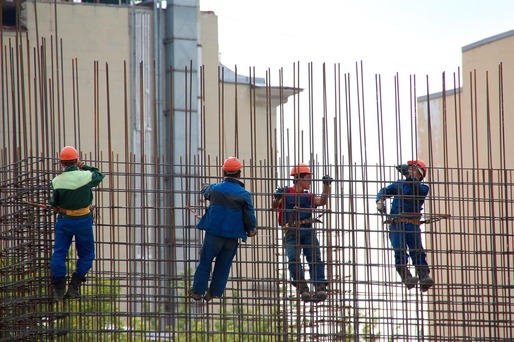 Avertisment al constructorilor - Recesiunea poate deveni o certitudine. Idei pe masă