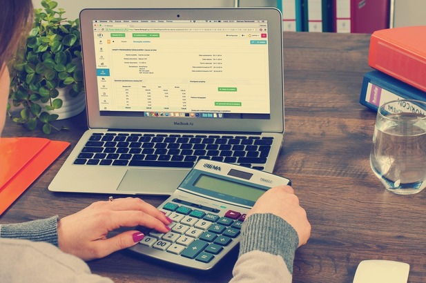 Multinaționalele și antreprenorii români refuză foștii bugetari