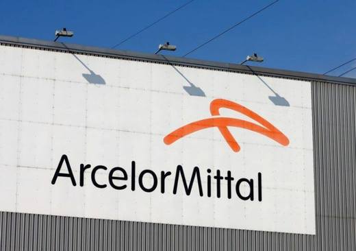 Plăți compensatorii pentru angajații de la ArcelorMittal Hunedoara. Banii se vor acorda într-o singură tranșă
