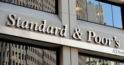 S&P indică pentru România, ca element-cheie în revizuirea anuală a ratingului de credit, același calificativ BBB-/Negative/A-3, ultima treaptă din categoria recomandată investitorilor, dar fără căderea în categoria junk