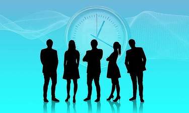 ULTIMA ORĂ Guvernul Bolojan a tăiat peste 25.000 posturi ocupate. Aproape 18.000 sunt, însă, tăieri de la sectorul "prioritar" Educație, în timp ce a crescut numărul la Mediu, CCR, Curtea de Conturi, Președinție și chiar SGG