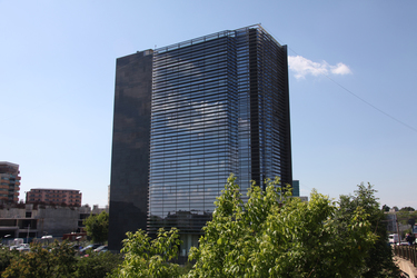 Se revine la cele mai ridicate niveluri după COVID pentru birouri de multinaționale în București. Unele companii își amână însă sau reevaluează proiectele, fiind observate inclusiv cereri de leasing retrase temporar
