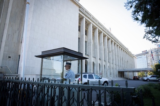 Cioloș îi instalează în Guvernul său pe doi demnitari din Cabinetul Ponta