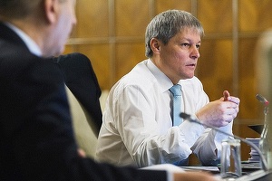 Cioloș, despre salarizarea bugetarilor: Munca a lucrat fără să se coordoneze cu Finanțele, aștept ceva care să poată fi luat în considerare