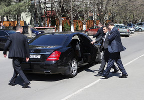 SPP își înnoiește flota de mașini pentru escorta demnitarilor, cu până la 128 de autoturisme