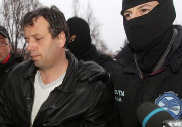 Fost director FBI: Extrădarea lui Guccifer nu este o coincidență, ar putea fi cheia punerii sub acuzare a lui Hillary Clinton