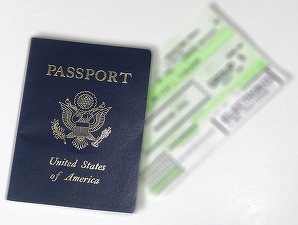 CE cere statelor membre adoptarea, până pe 12 iulie, a unei poziții privind reintroducerea vizelor pentru SUA și Canada 