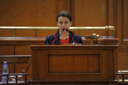 Inițiatoarea legii antifumat, Aurelia Cristea, a demisionat de la conducerea PSD Cluj