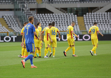 Premierul Cioloș va asista la meciul de fotbal Franța-România