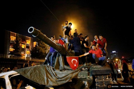Peste 7.000 de polițiști au înconjurat baza aeriană Incirlik. Presa turcă face speculații despre o nouă tentativă de lovitură de stat